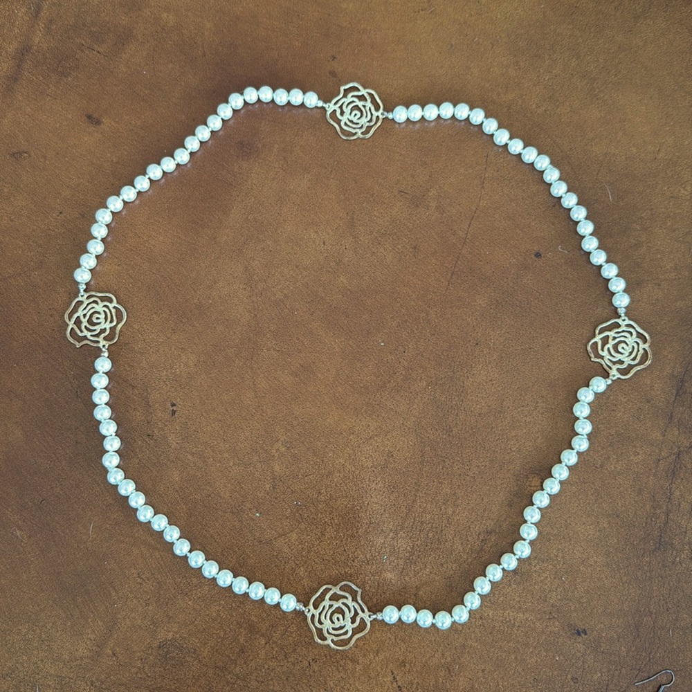 Faux Pearl Costume Necklace